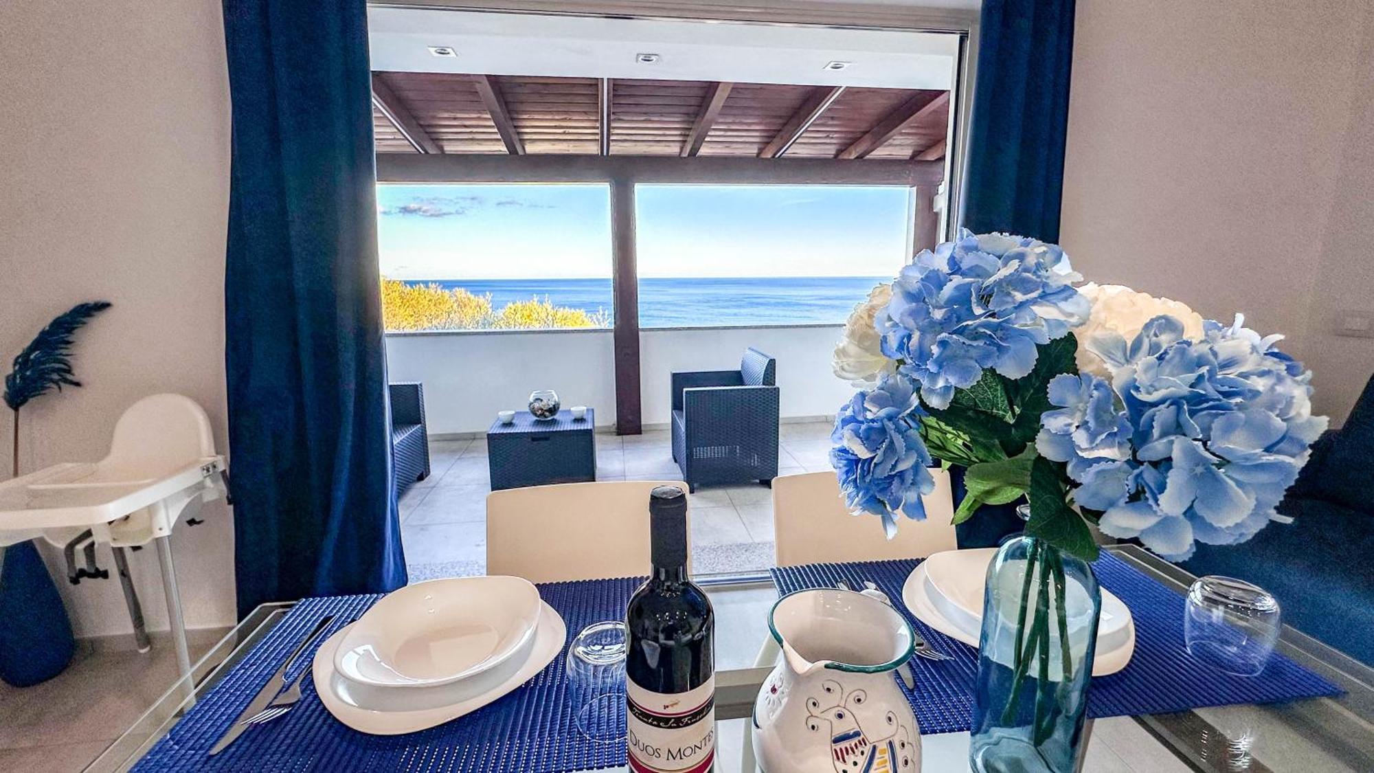Апартаменты Mama House Con Vista Mare Кала-Гононе Экстерьер фото