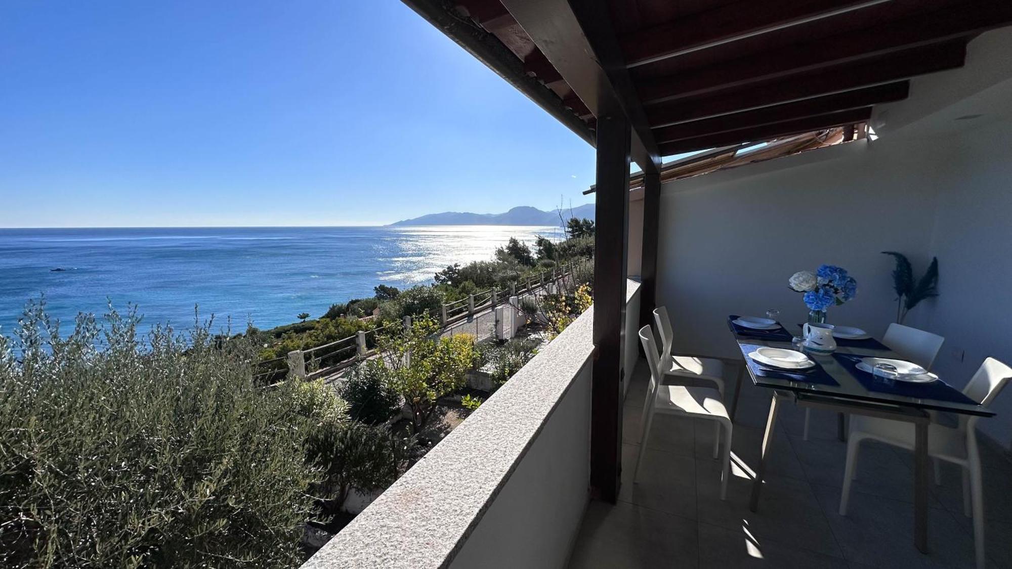 Апартаменты Mama House Con Vista Mare Кала-Гононе Экстерьер фото